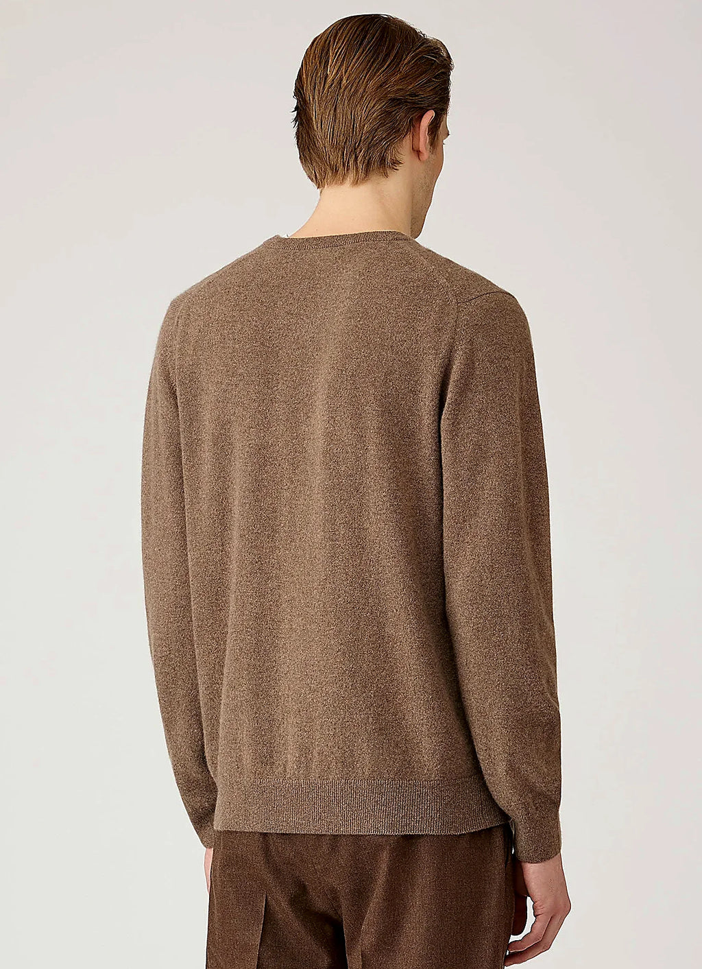 Men's cashmere V-neck jumper in Taupe