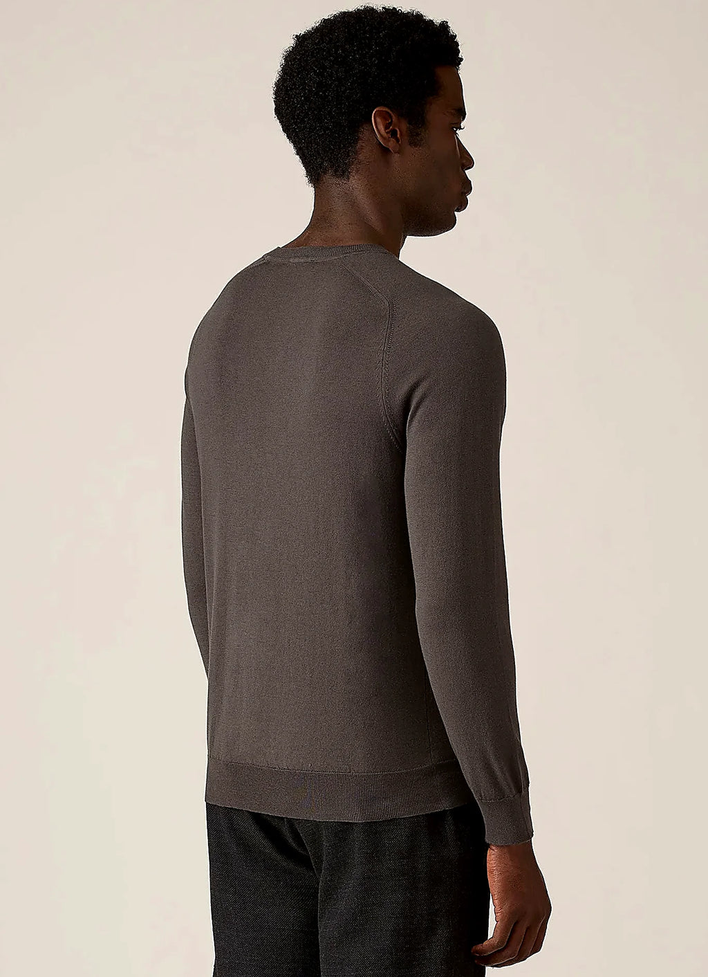 Men's sea island cashmere crew neck jumper in Anthracite