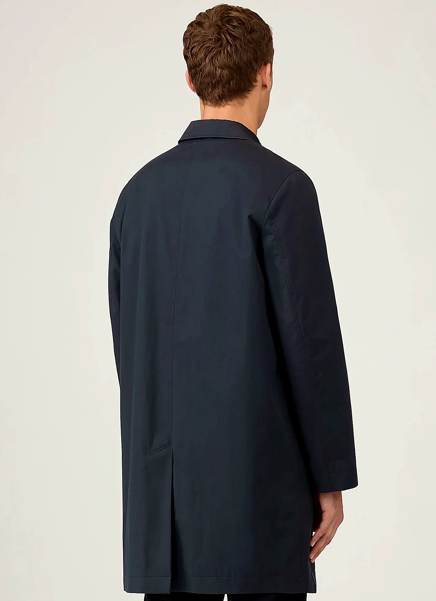 Men's showerproof cotton mac in Navy