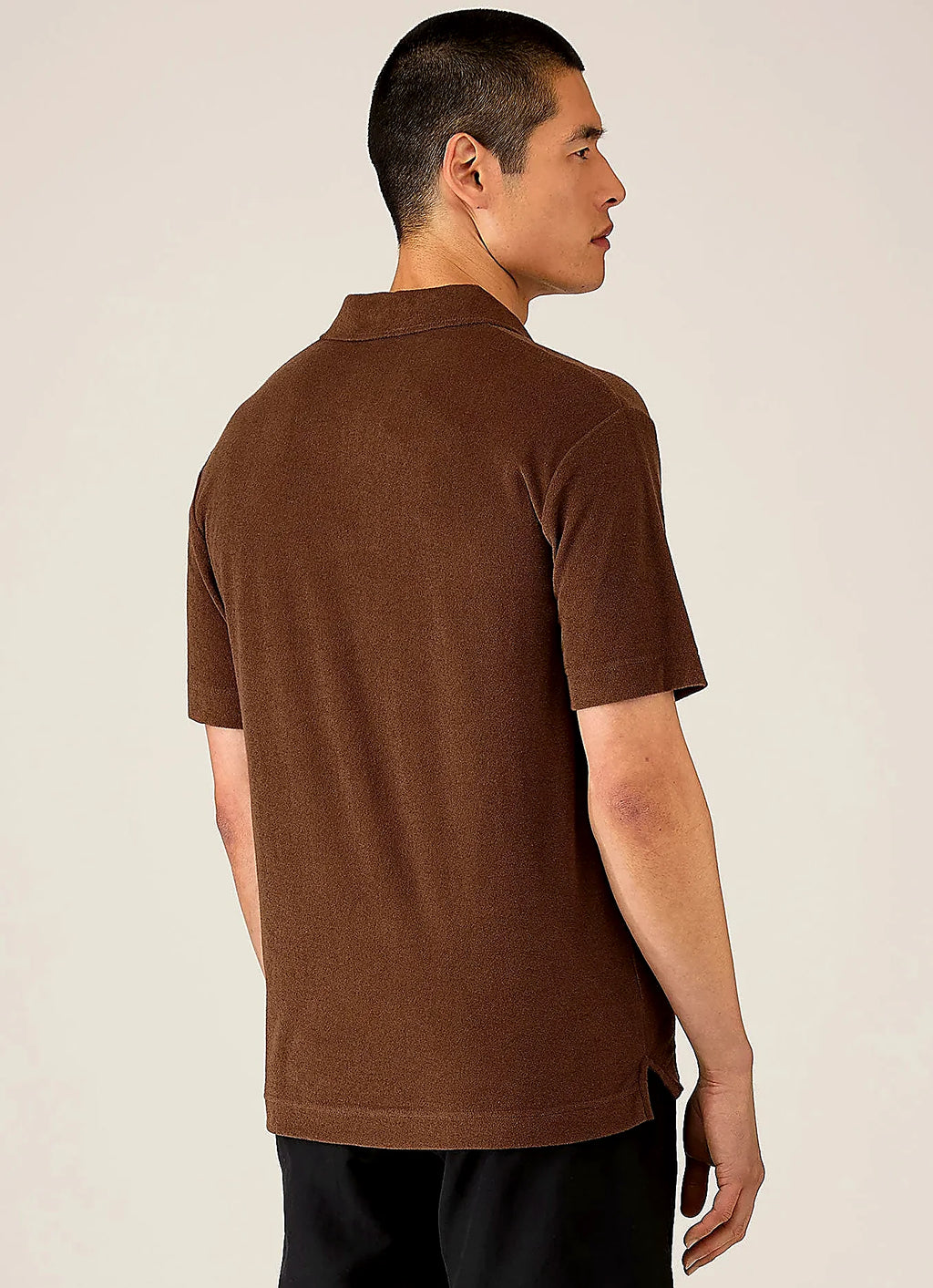 Men's cotton towelling towelling polo shirt in Dark Walnut